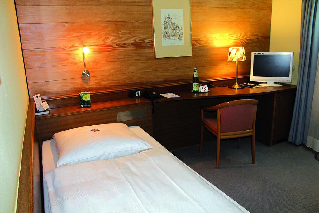 Hotel Alexander Koln Frechen Eksteriør bilde